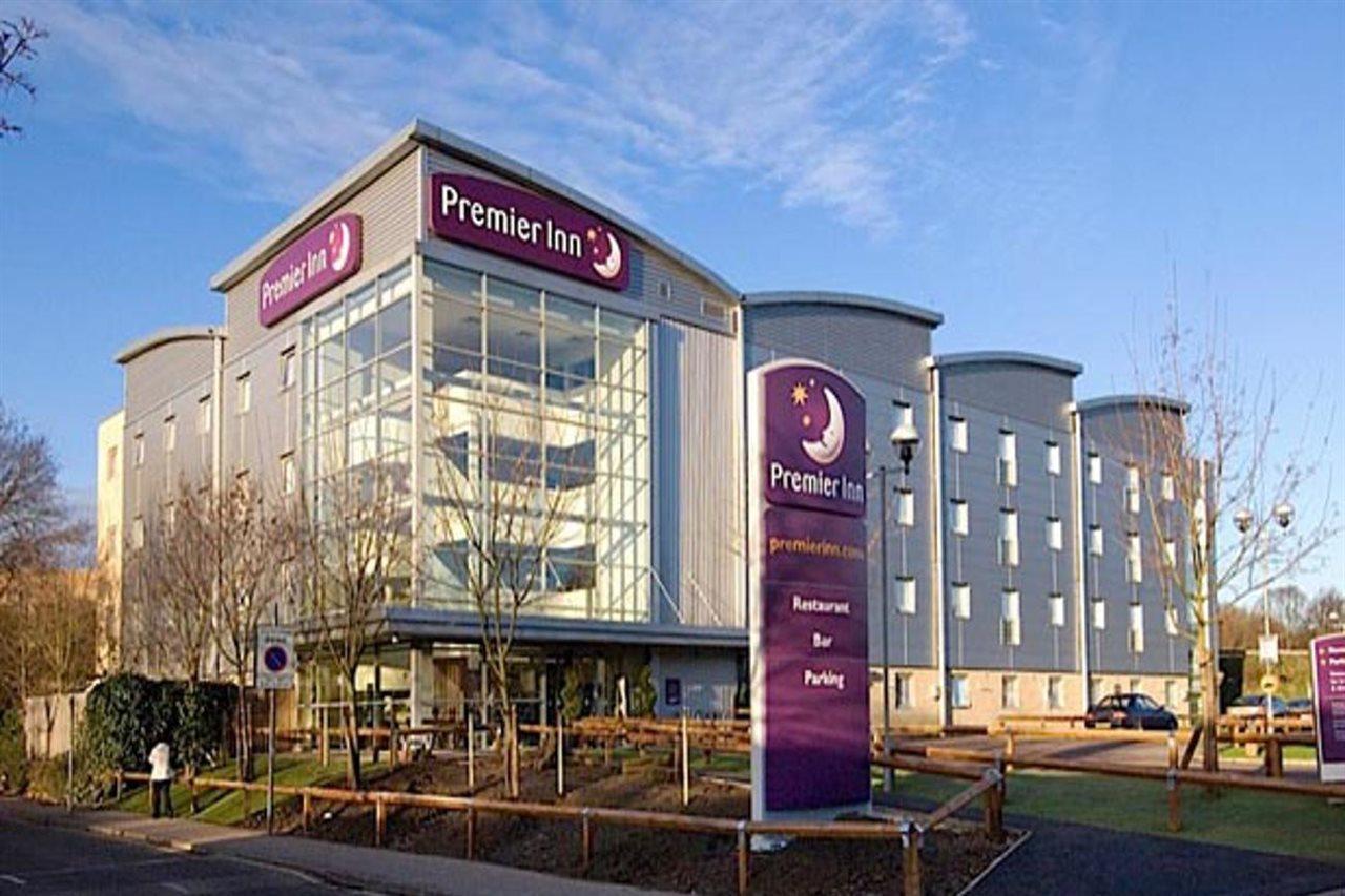 Premier Inn Watford Central Εξωτερικό φωτογραφία