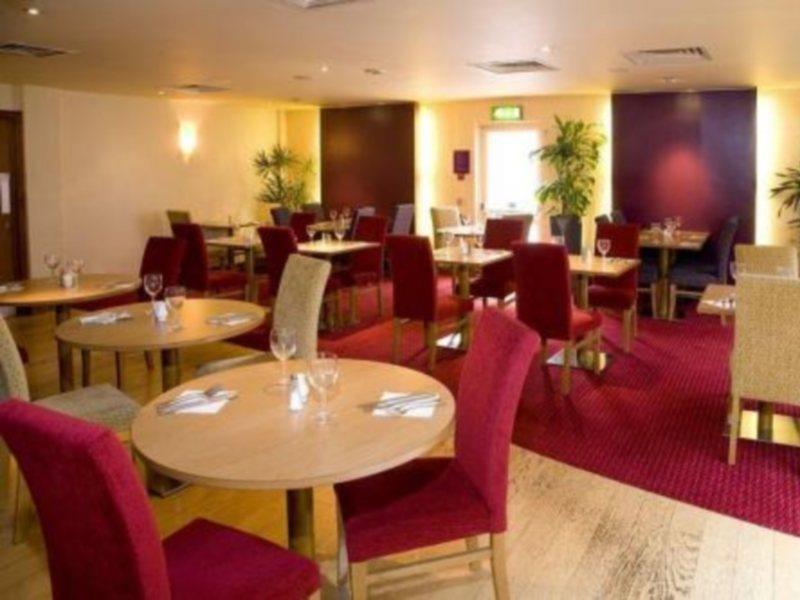 Premier Inn Watford Central Εξωτερικό φωτογραφία