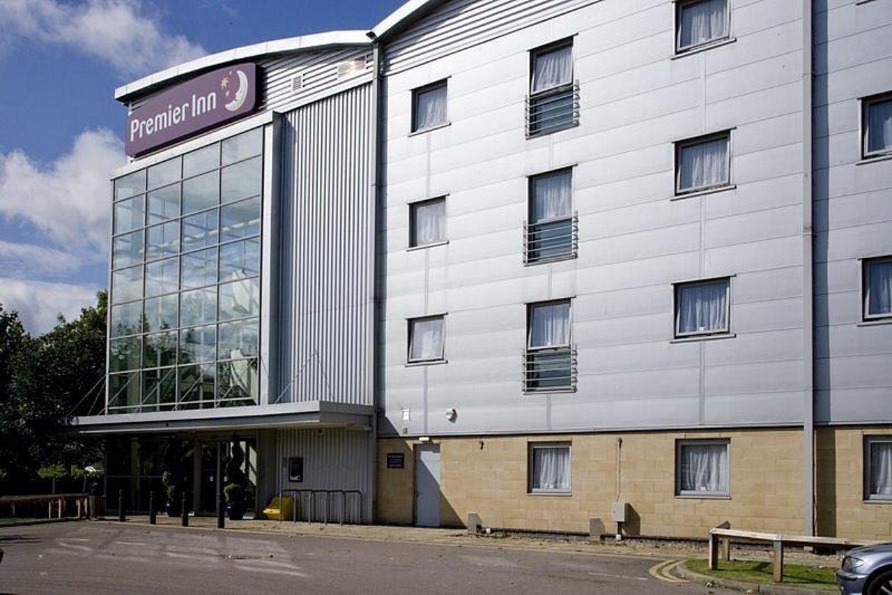 Premier Inn Watford Central Εξωτερικό φωτογραφία