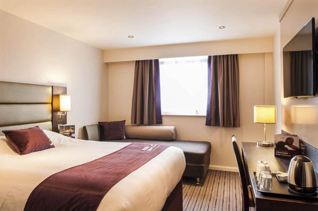 Premier Inn Watford Central Εξωτερικό φωτογραφία