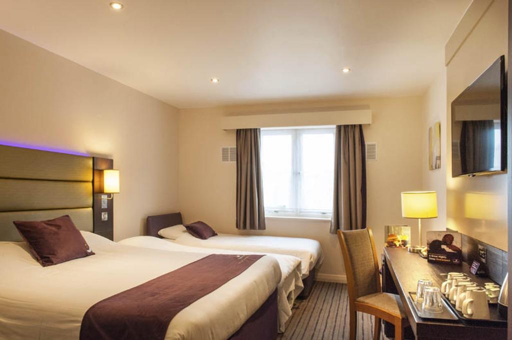 Premier Inn Watford Central Εξωτερικό φωτογραφία
