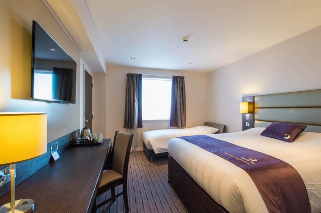 Premier Inn Watford Central Εξωτερικό φωτογραφία