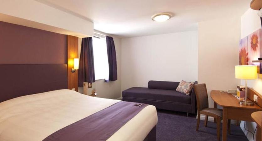Premier Inn Watford Central Εξωτερικό φωτογραφία